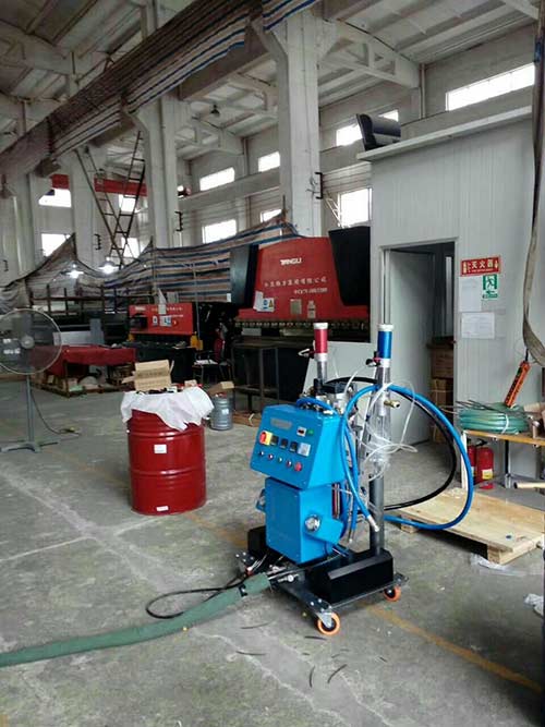 Q5600/380V高压发泡机厂商报价(图2) Q5600/380V高压发泡机施工案例